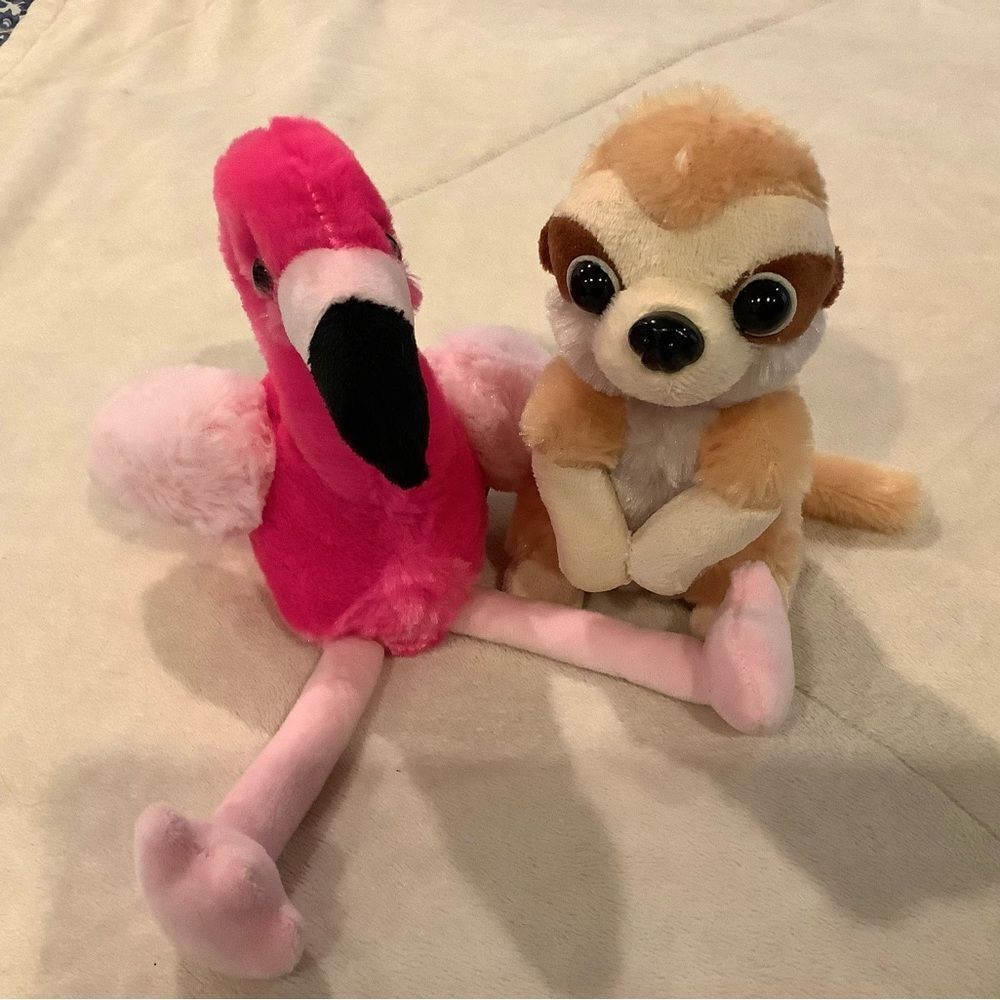 L.A. Zoo VIP Member Gift Bag- Stuffies- Blanket- brochure- Scarf Special Edition - Picture 3 of 9